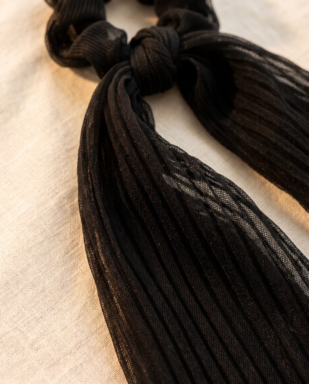 Pleated Scrunchie & Sash, Black